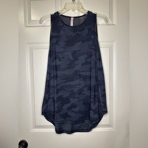 Lululemon Sculpt vented tank in black camo
